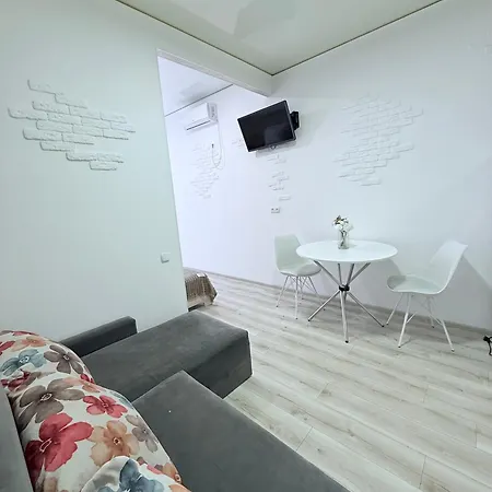 84и1 Apartment Odesa